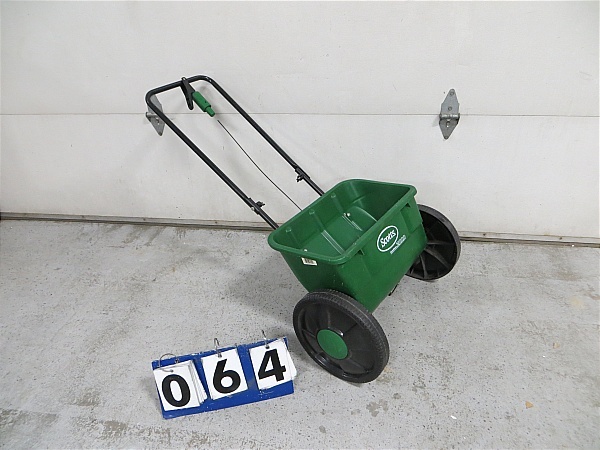 lot 64 image: Scotts Accugree 2000 Drop spreader