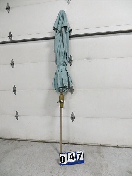 lot 47 image: 9 ft Coral Coast Aluminum Patio Umbrella Frame