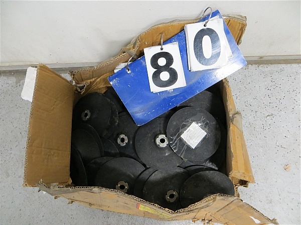 lot 80 image: Polishing Wheels