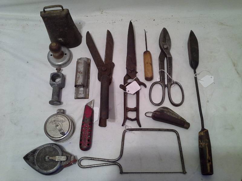 lot 17 image: Assorted Antique Tools