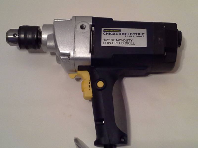 lot 60 image: 12 in. Heavy Duty Low Speed Variable Speed Reversible Drill