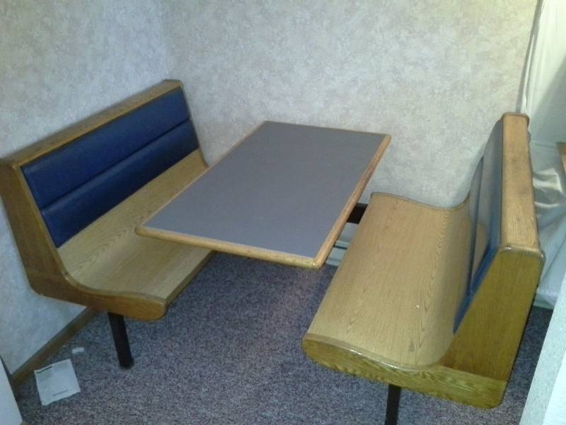 lot 65 image: Restaurant Table