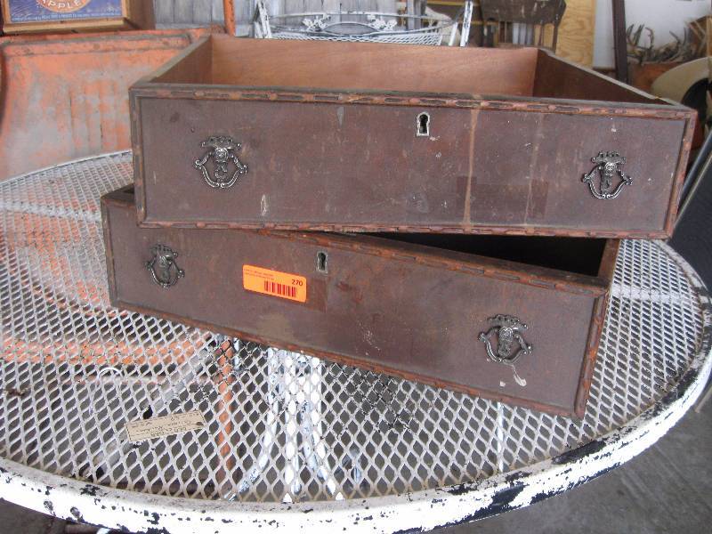2 Drawers