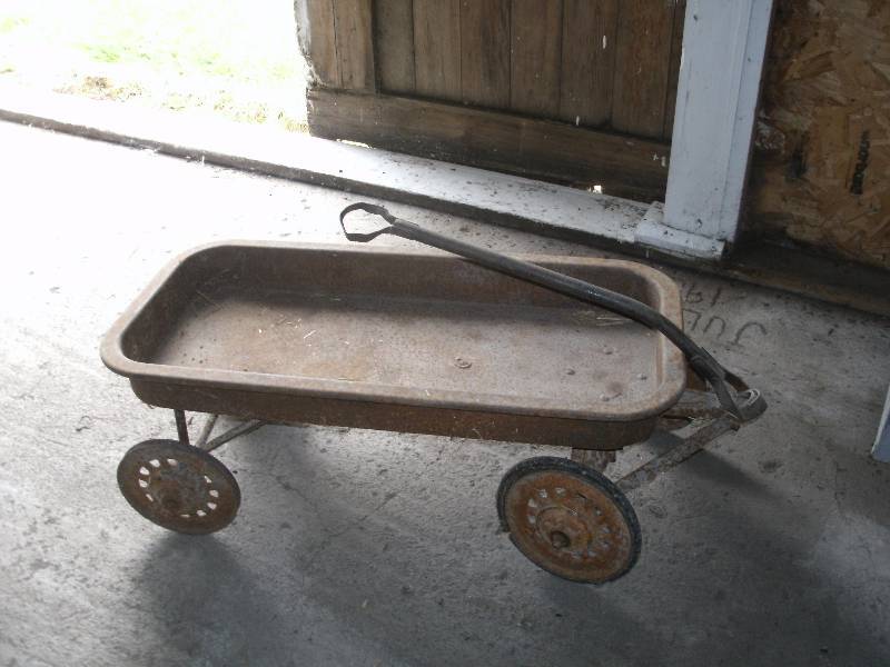 ANTIQUE WAGON
