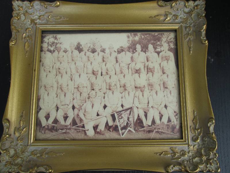 Old picture.  Seller said that Elvi...