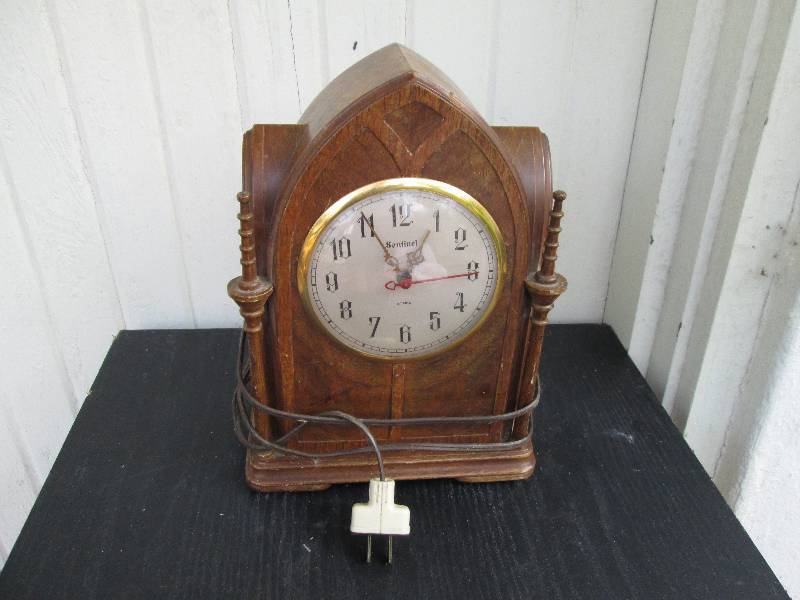 Vintage Sentinel Strike clock, has ...