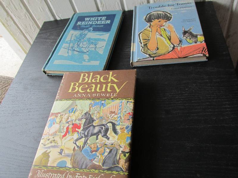 3 Good books, White Reigndeer, 1940...
