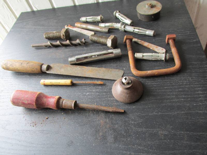 12 wood bit, old wood handle, kni...