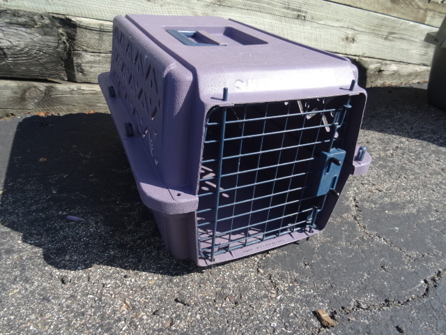 lot 22 image: Kennel cab