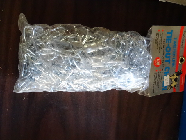 lot 49 image: Tie out chain