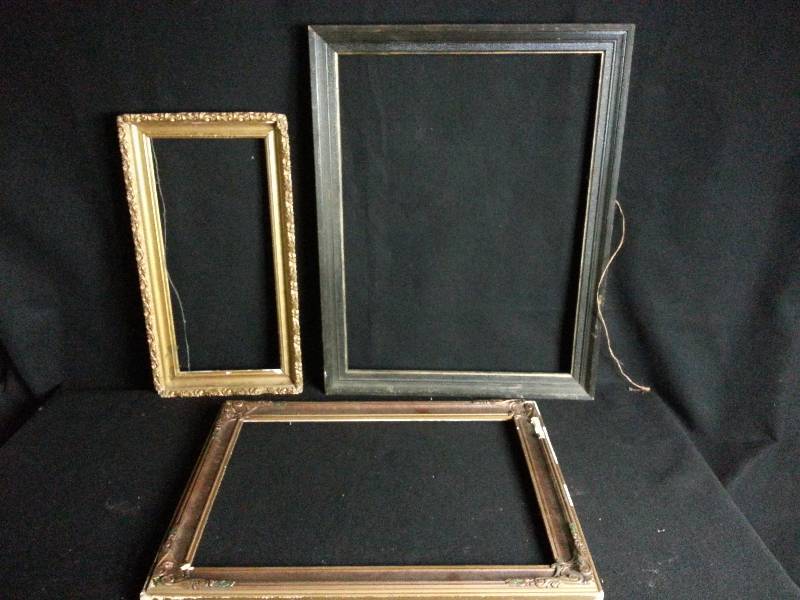 lot 58 image: Lot of (3) Vintage Wooden Frames
