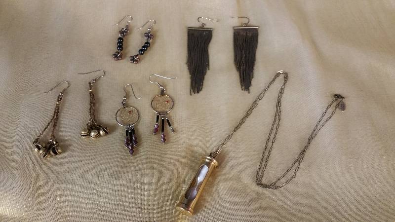 lot 64 image: Deco, Bells, Hour Glass, Dreamcatchers, and More