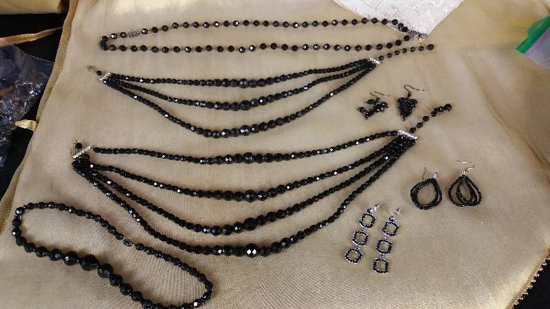 lot 69 image: Black Faceted Jewelry Lot