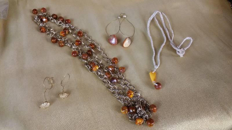 lot 88 image: Lot of Stone Jewelry