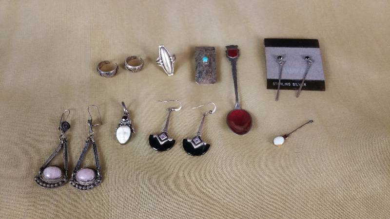 lot 99 image: Vintage Sterling Silver Lot