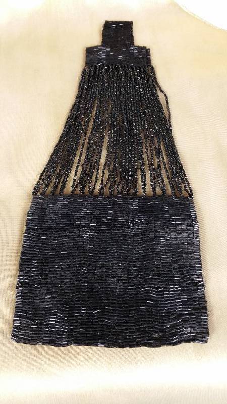 lot 104 image: Beaded Black Purse  Handbag