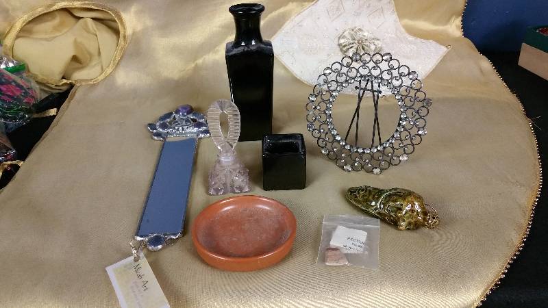 lot 114 image: Vintage Perfume Bottle, Designer Mirror Art, Vintage Bottle, and More