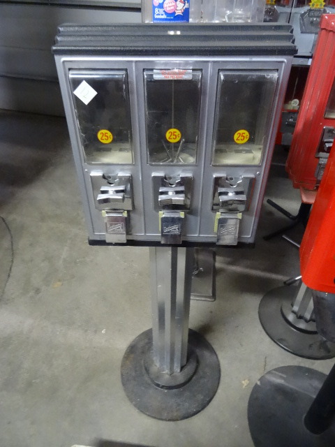 Triple play vending machine