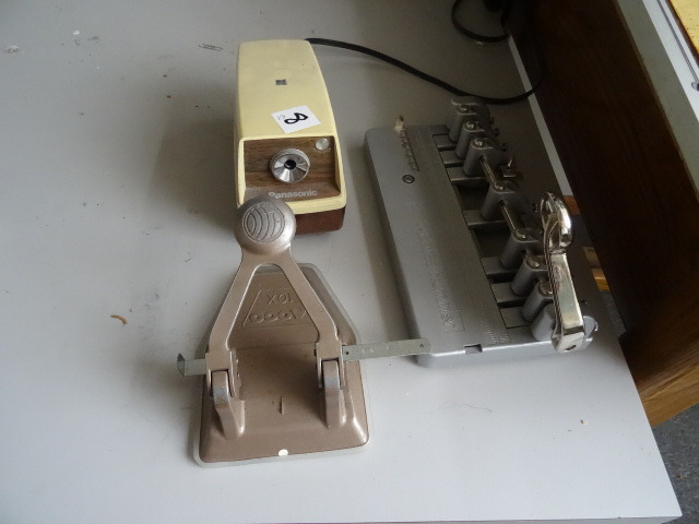 Electric Pencil Sharpener
