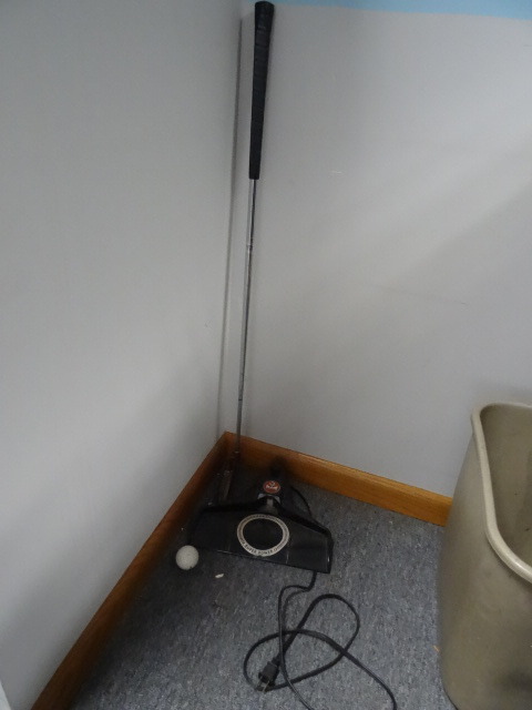 Putting cup