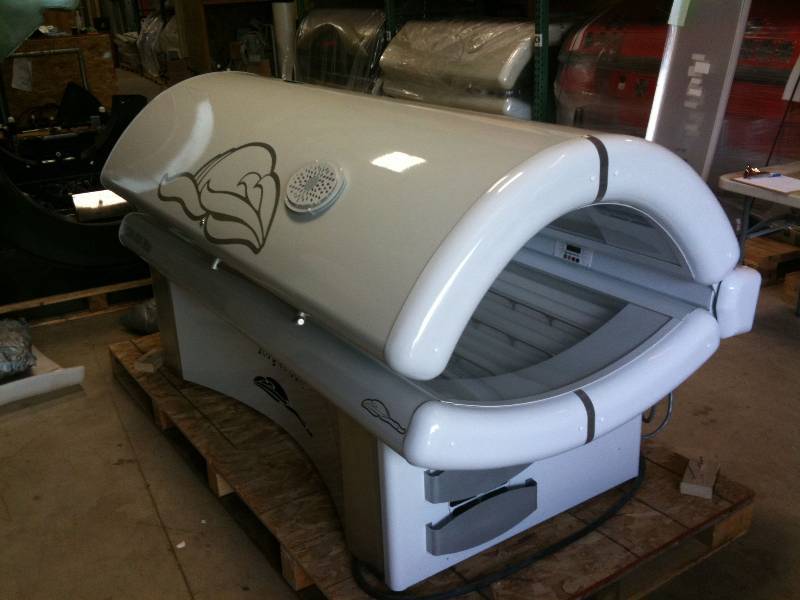 lot 10 image: RoyalSun 383 Turbo