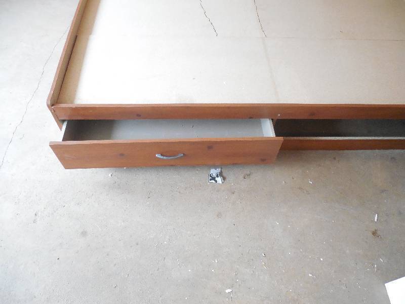 TWIN BED FRAME