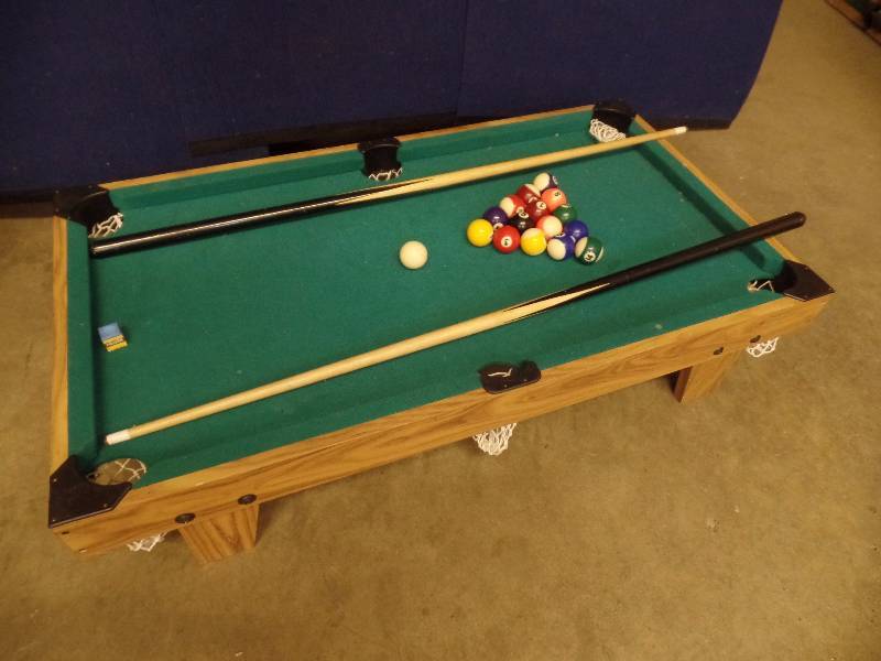 Miniature Pool Table Set