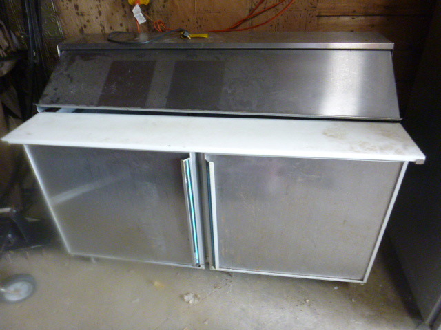 lot 5 image: Silver King Prep Table