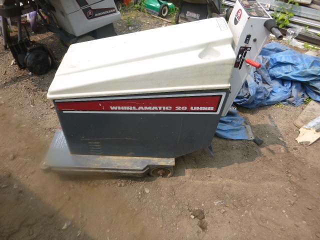 lot 14 image: Advance Whirlamatic 20 UHSB Floor Buffer