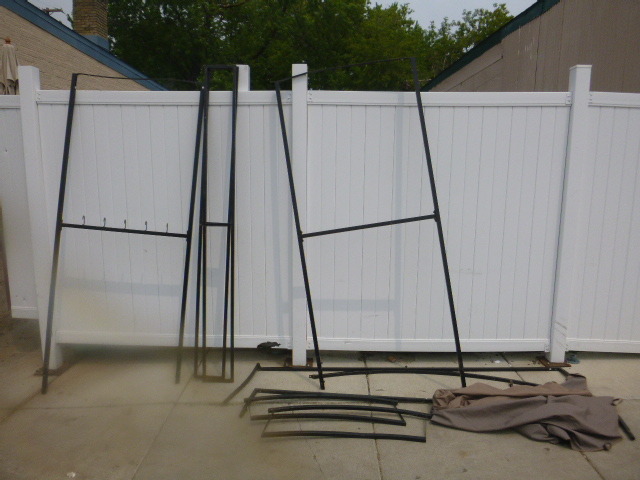 lot 16 image: Grill Cover