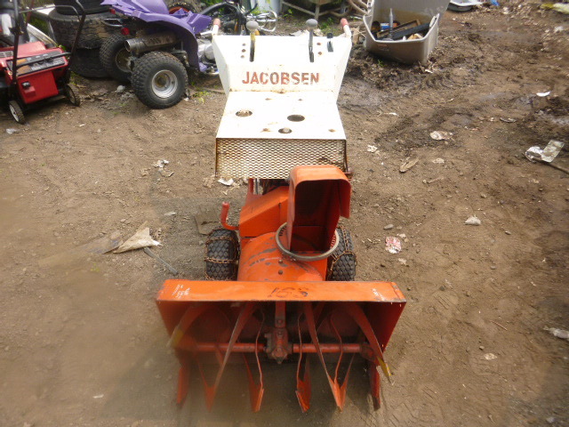 lot 26 image: Jacobson Snow Blower