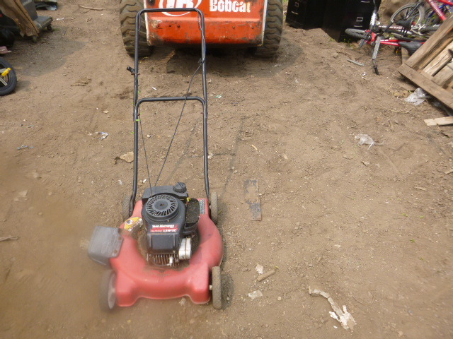 lot 30 image: Yard Machines Push Lawn Mower