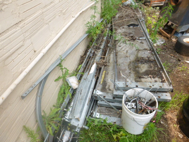 lot 87 image: Garage Door