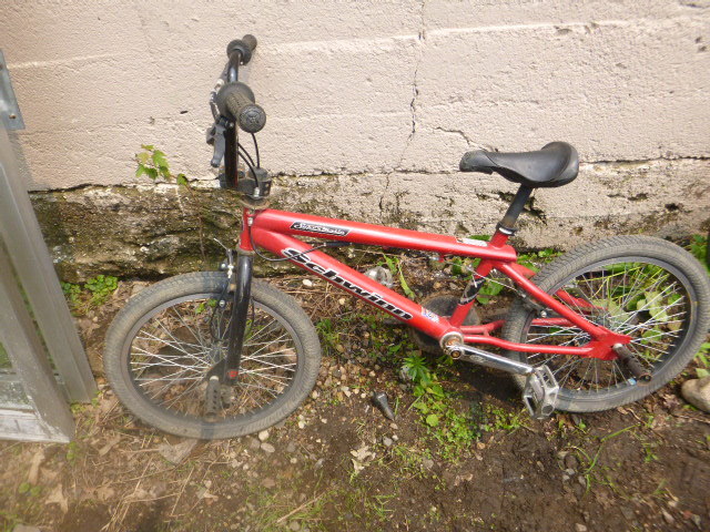 lot 89 image: Schwinn Supermatic Bicycle