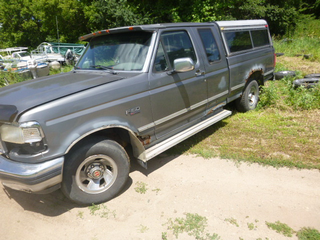 lot 4 image: 1992 Fort F150 XLT Pick-Up