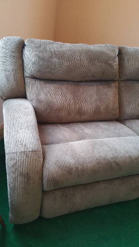 lot 3 image: Microfiber Grey Couch  Love seat  Double Recliner