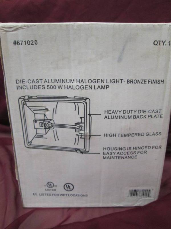 Die-cast aluminum halogen light- br...