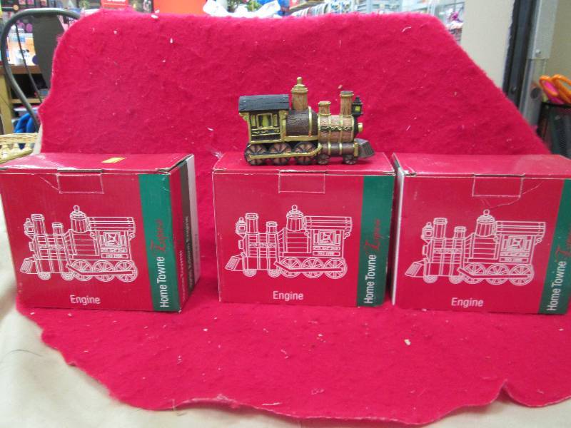 Qty 4 Home Towne Express 1998 Editi...