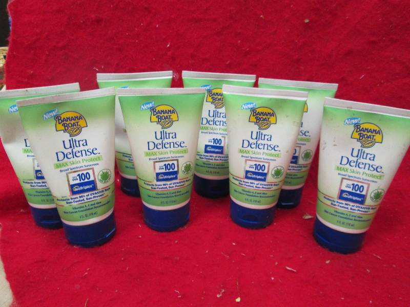 Qty 8 Banana Boat Ultra Defense Max...