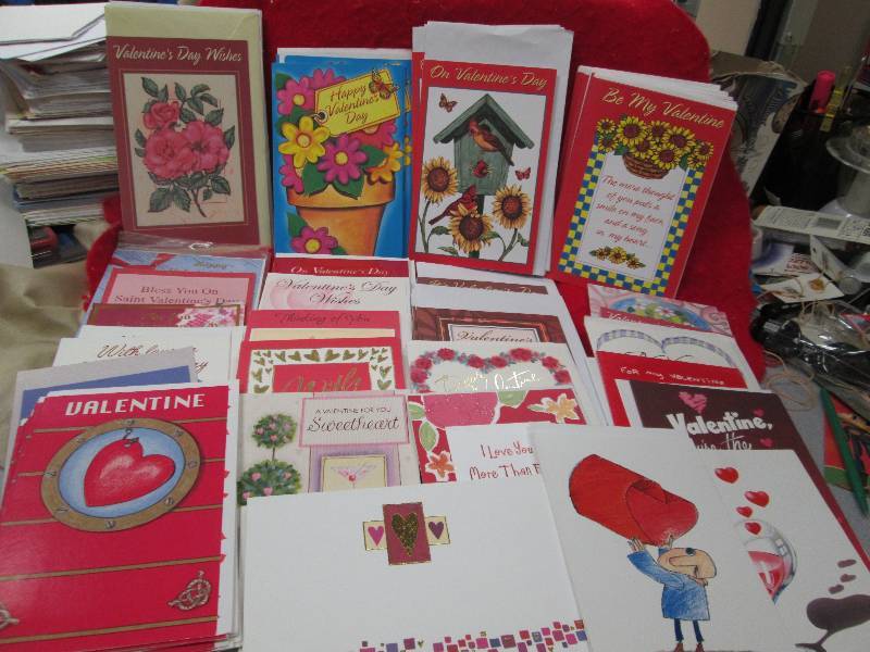 Assortment of 100 different picture...