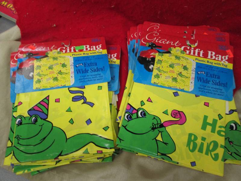 Qty 16 Giant Gift Bag Plastic bag w...