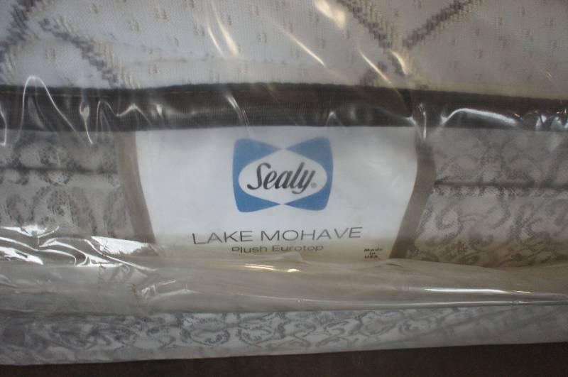 lot 3 image: Sealy Lake Mohave Pillowtop Plush Full Mattress