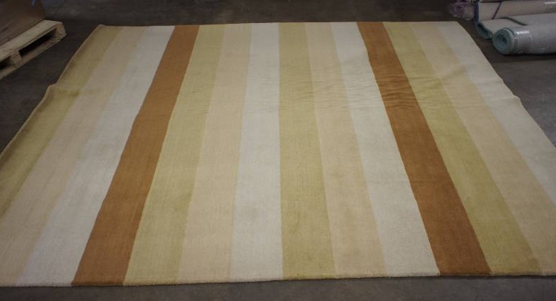 lot 16 image: Aspect Tan Rug