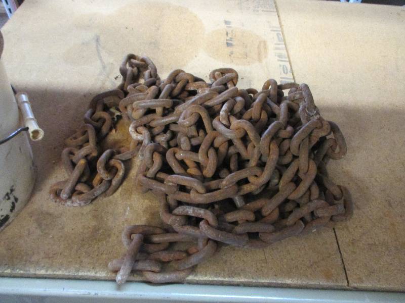 lot 5 image: log chain