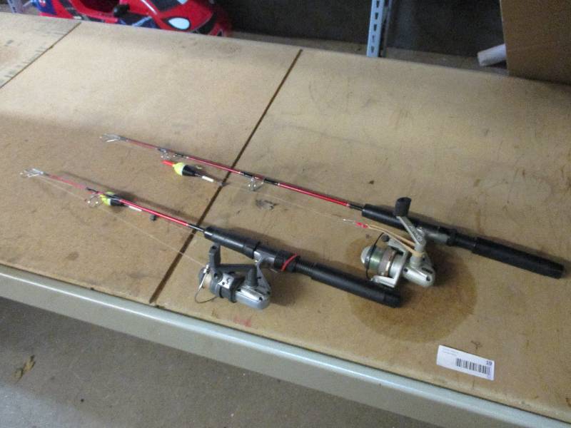 lot 19 image: 2 ice fishing poles