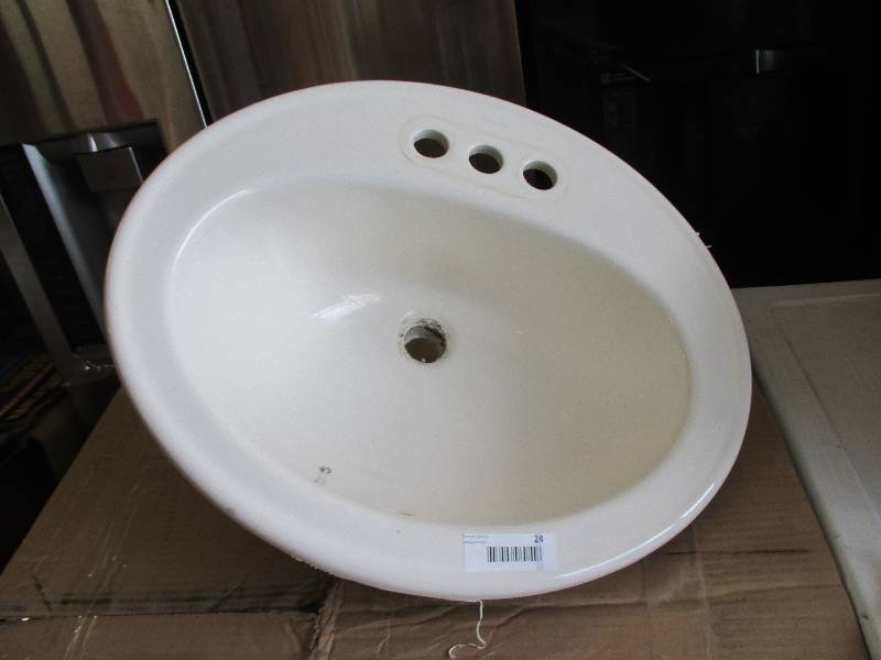 lot 24 image: Kohler sink
