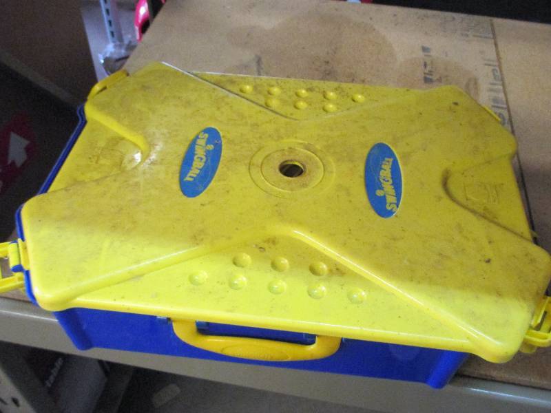 lot 52 image: Swingball game