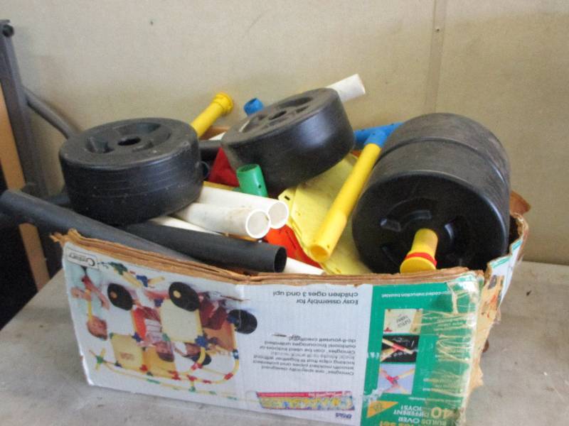 lot 69 image: Omangles