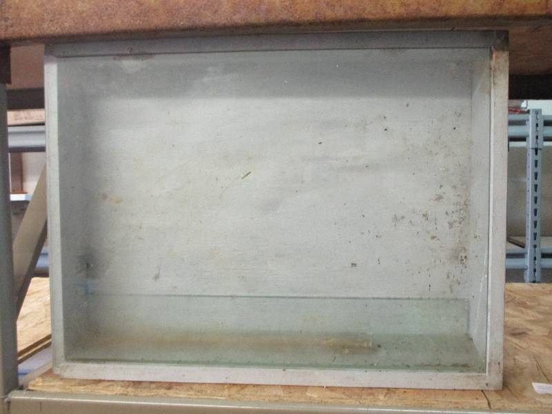 lot 70 image: Display case