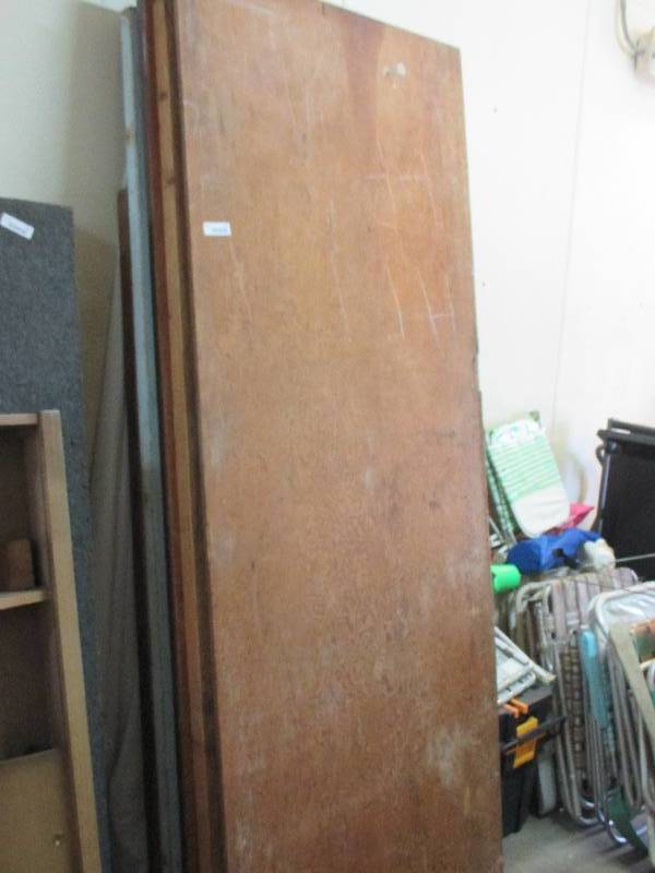 lot 77 image: 6 Folding tables